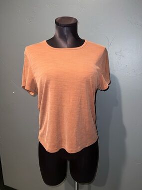 Athleta ShortSleeve crewneck t-shirt